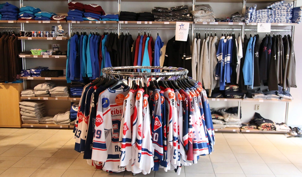 Fanshop-Ansicht-innen-e1535656715563 Fanshop-Ansicht-innen-e1535656715563