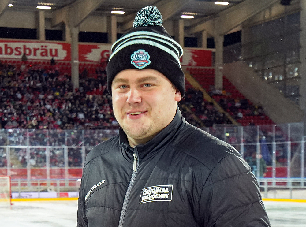 Winterderby der DEL 2 - EC Bad Nauheim gegen Frankfurt Löwen Oliver König, hier im Einsatz für den EC Bad Nauheim beim Winter-Derby 2019 in Offenbach. Bild: Sport- und Pressefoto Chuc / A.Chuc