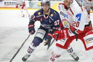 Nachdem die Towerstars - hier mit Charlie Sarault - zweimal bei Testspielen gegenüberstanden, wird jetzt erstmals um wertvolle Punkte gekämpft. Bild: Kim Enderle