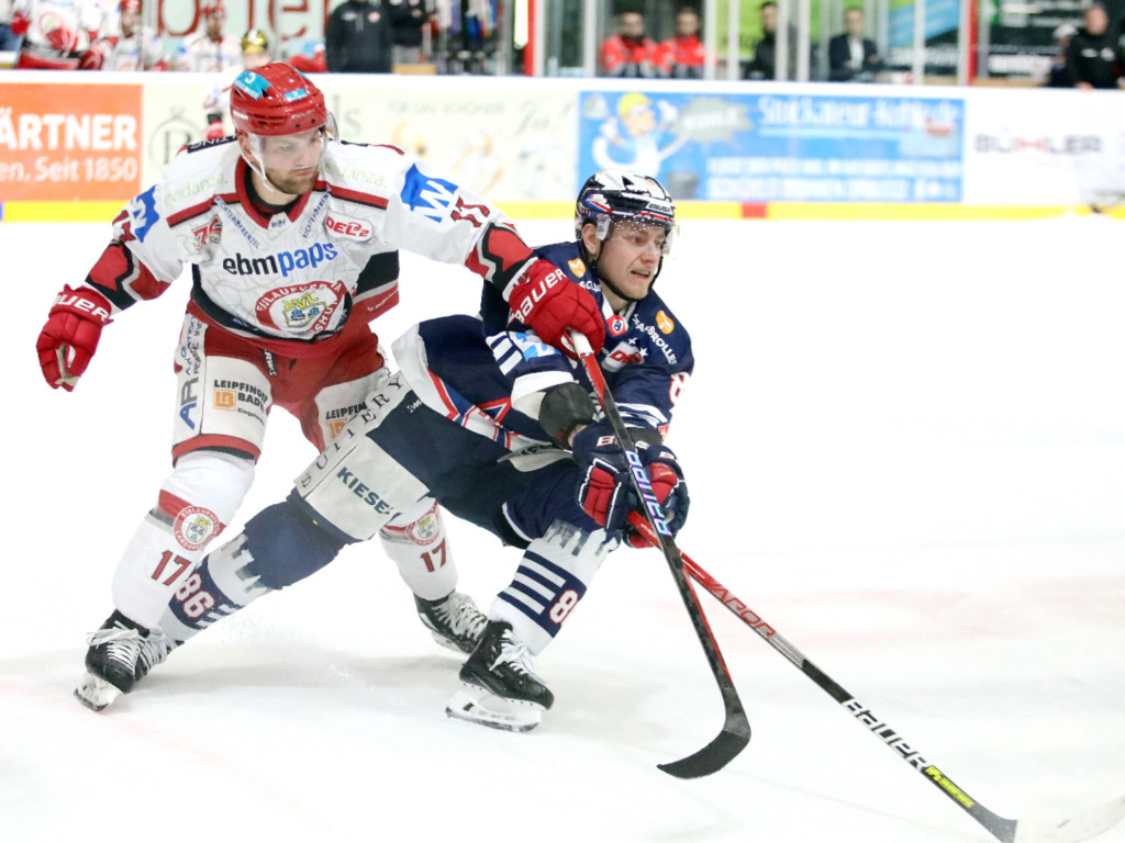 04122022_RavensburgTowerstarsgegenEVLandshut1 Gegen Landshut werden die Towerstars ins Wochenende starten. Beide Hinspiele konnten sie knapp für sich entscheiden. Bild: Kim Enderle