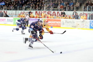 86 Josh MacDonald (Ravensburg Towerstars) (ESV Kaufbeuren)