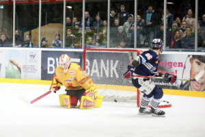 86 Josh MacDonald (Ravensburg Towerstars) 30 Daniel Fießinger  (ESV Kaufbeuren)