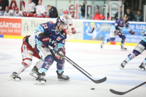 23 Oliver Granz (Ravensburg Towerstars) (EV Landshut)