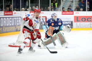 34 Jonas Langmann (Ravensburg Towerstars) 41 Jakob Mayenschein (EV Landshut)