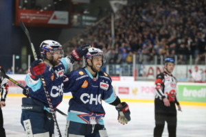 57 Charlie Sarault(Ravensburg Towerstars) (EV Landshut)