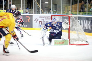 43 Ilya Sharipov (Ravensburg Towerstars) 14 Simon Danner (EHC Freiburg)