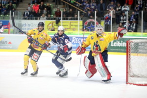 (Ravensburg Towerstars) (EHC Freiburg)