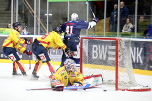 (Ravensburg Towerstars) (EHC Freiburg)