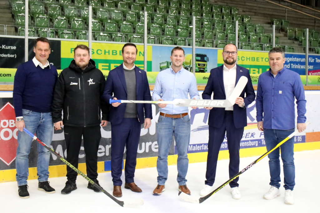 TowerstarsSchannerBauer16Jan1 Vlnr: Wolfgang Kummer (Account Manager Team, Schanner), Oliver König (Equipment Manager, Ravensburg Towerstars), Raphael Kapzan (Kaufmännischer Geschäftsführer, Ravensburg Towerstars), Christian Groh (Team Manager, Schanner), Daniel Heinrizi (Geschäftsführer Sport, Ravensburg Towerstars) und Mathias Angele (Mitglied der Geschäftsleitung Vertrieb & Marketing, Schanner): Bild: Kim Enderle