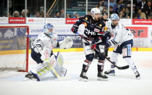 87 Fabian Dietz (Ravensburg Towerstars) 62 Janick Schwendener (Dresdener Eislöwen)