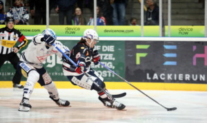 95 Mathew Santos (Ravensburg Towerstars) 77 Robbie Czarnik (Dresdener Eislöwen)