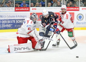 90 Adam Payerl (Ravensburg Towerstars) 41 Eetu Laurikainen   (Eisbaeren Regensburg)