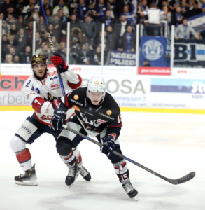 (Ravensburg Towerstars) (EHC Freiburg)