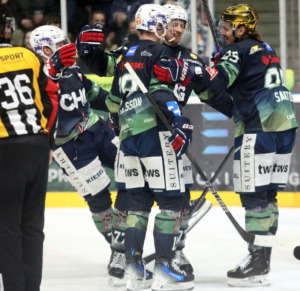 (Ravensburg Towerstars) (Dresdner Eisloewen)
