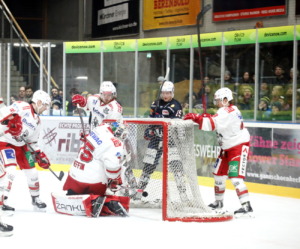 19 Erik Karlsson (Ravensburg Towerstars) 75 Jonas Neffin  (Eisbaeren Regensburg)