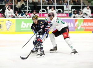 95 Mathew Santos (Ravensburg Towerstars) 16 Pascal Zerressen (Starbulls Rosenheim)