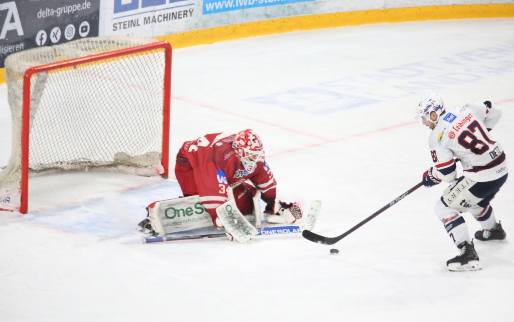 Fabian Dietz ist hier auf dem Weg zum Siegtreffer. Bild: F.Enderle