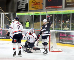 (Ravensburg Towerstars) (Kassel Huskies)