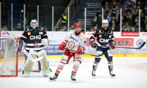43 Ilya Sharipov, 25 Philipp Mass (Ravensburg Towerstars) (EV Landshut)