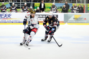 (Ravensburg Towerstars) (Blue Devils Weiden)