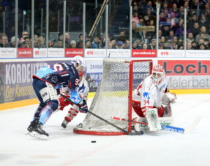 (Ravensburg Towerstars) (EV Landshut)