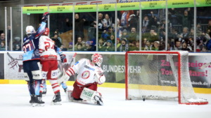 (Ravensburg Towerstars) (EV Landshut)