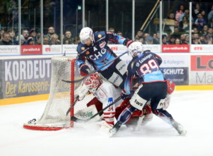 (Ravensburg Towerstars) (EV Landshut)