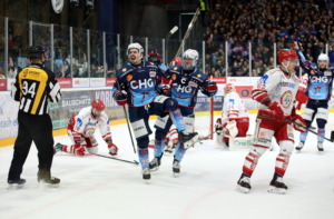 (Ravensburg Towerstars) (EV Landshut)