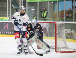 (Ravensburg Towerstars) (Blue Devils Weiden)