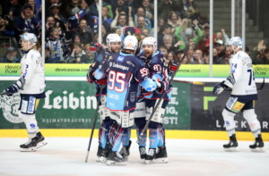 (Ravensburg Towerstars) (Dresdner Eisloewent)