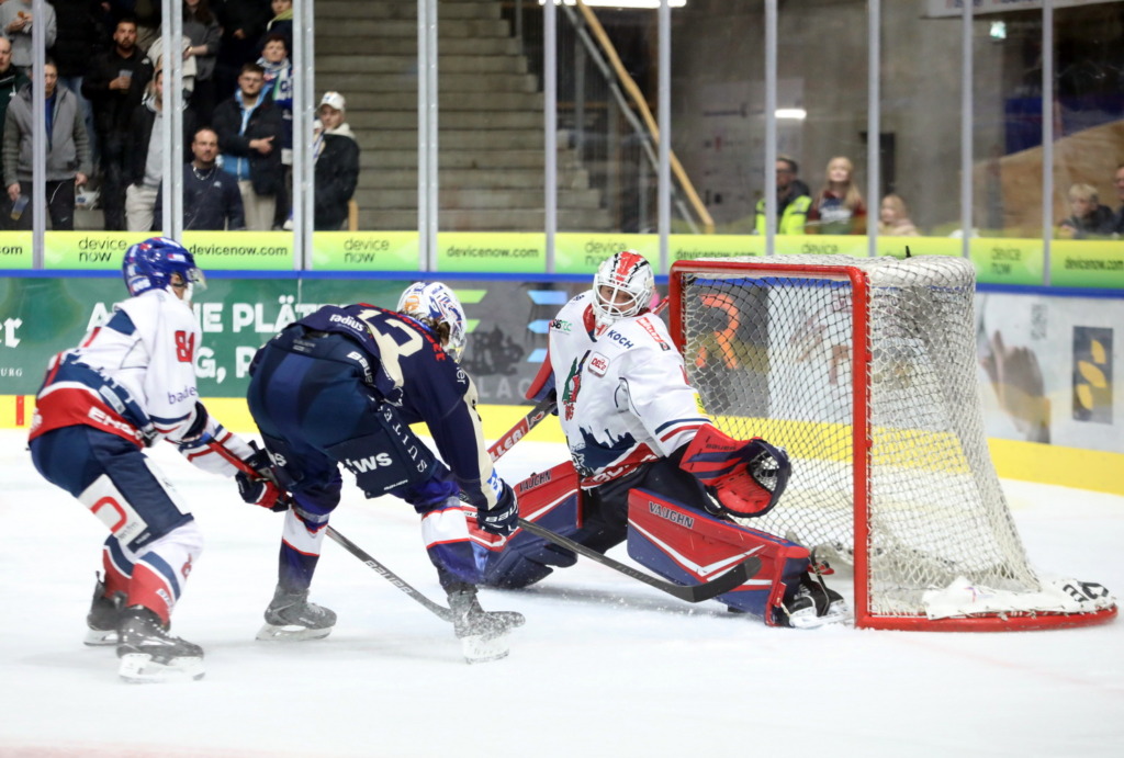 Richtungsweisender Treffer. Marvin Schmid vollendet am langen Pfosten zum 4:0. Bild: Kim Enderle