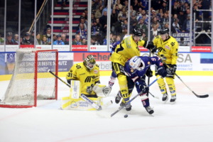 (Ravensburg Towerstars) (Krefeld Pinguine)