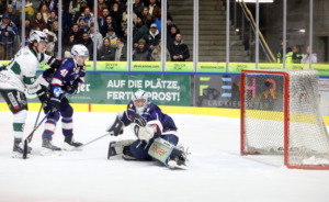 (Ravensburg Towerstars) (Bietigheim Steelers)(Ravensburg Towerstars) (Bietigheim Steelers)