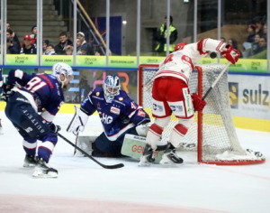 (Ravensburg Towerstars) (EV Landshut)
