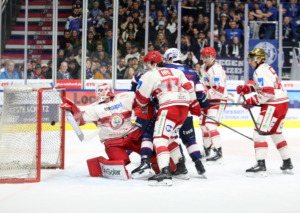 (Ravensburg Towerstars) (EV Landshut)